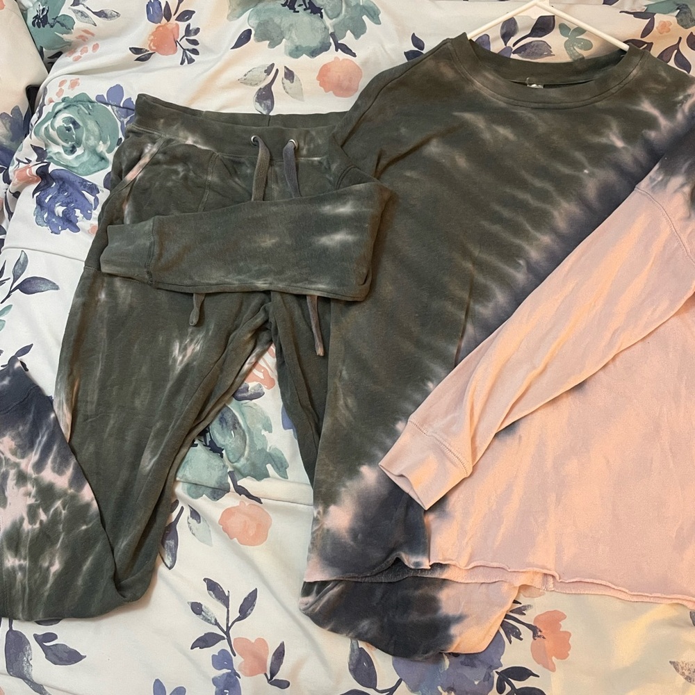 A set of sweatpants, and a simple tie dye sweater, perfect for sleepwear!